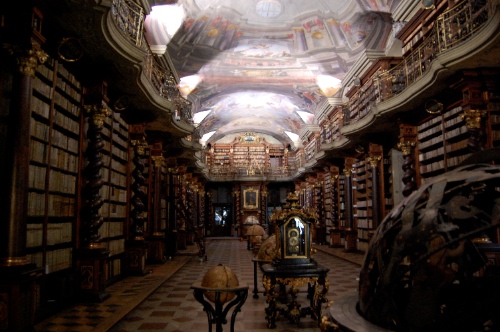 Google Digitizing Books from Czech National Library