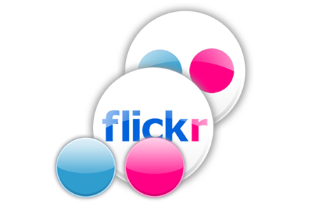 Displaying Flickr Images as Polaroid Album